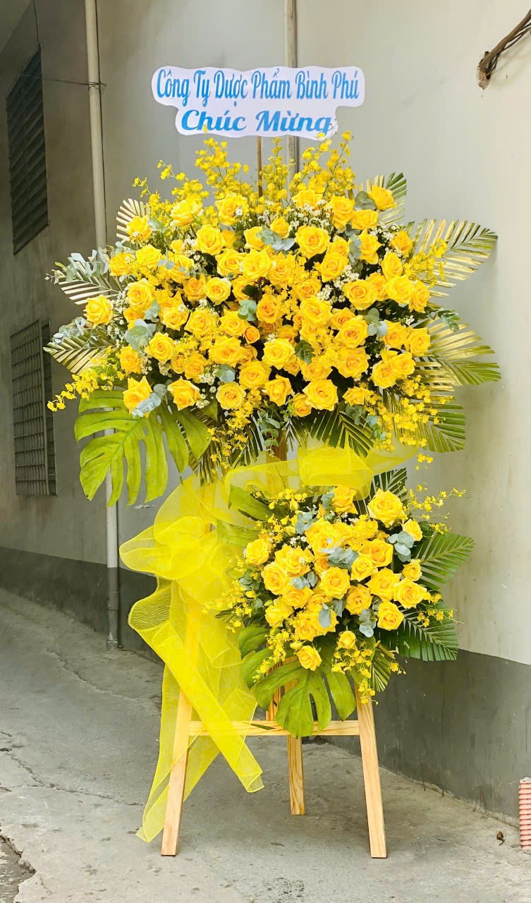 Lẵng Hoa Chúc Mừng tone vàng hiện đại